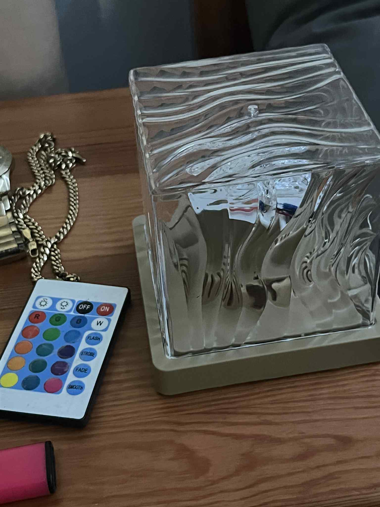 Projektor LED Ocean Aurora 16 kolorów RGB Nocne lampki na pilota